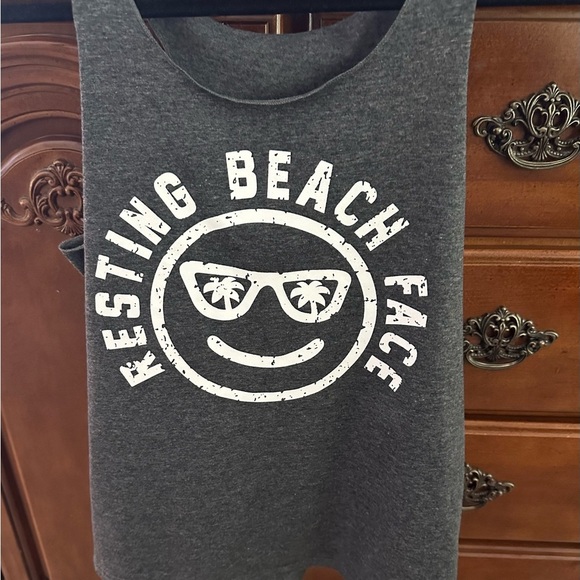 Gray 'Resting Beach Face' Tank Top - Picture 1 of 4